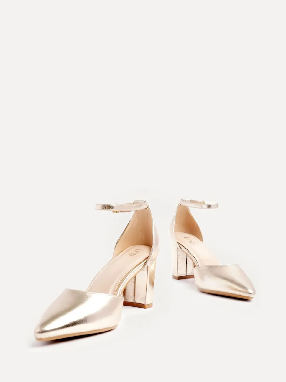 Goud - Linzi Leona pumps met blokhak en dichte hiel