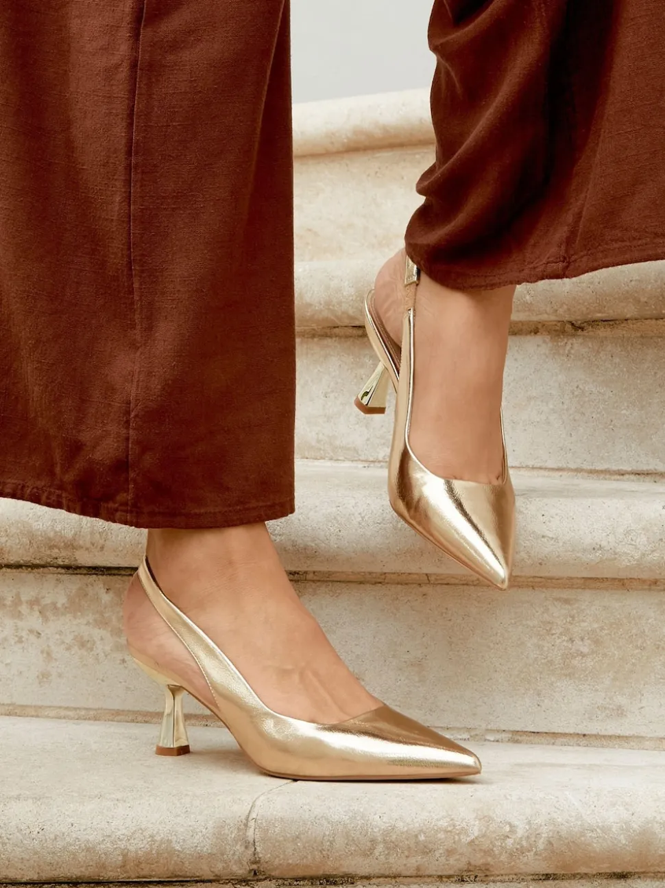 Goud - Linzi Presley pumps met naaldhakken en spitse neus