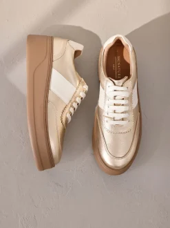 Goud - Signature premium leren sneakers met veters en grove sleehak