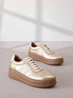 Goud - Signature premium leren sneakers met veters en grove sleehak