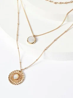 Goudkleurig - Ketting in 3 lagen met bloem