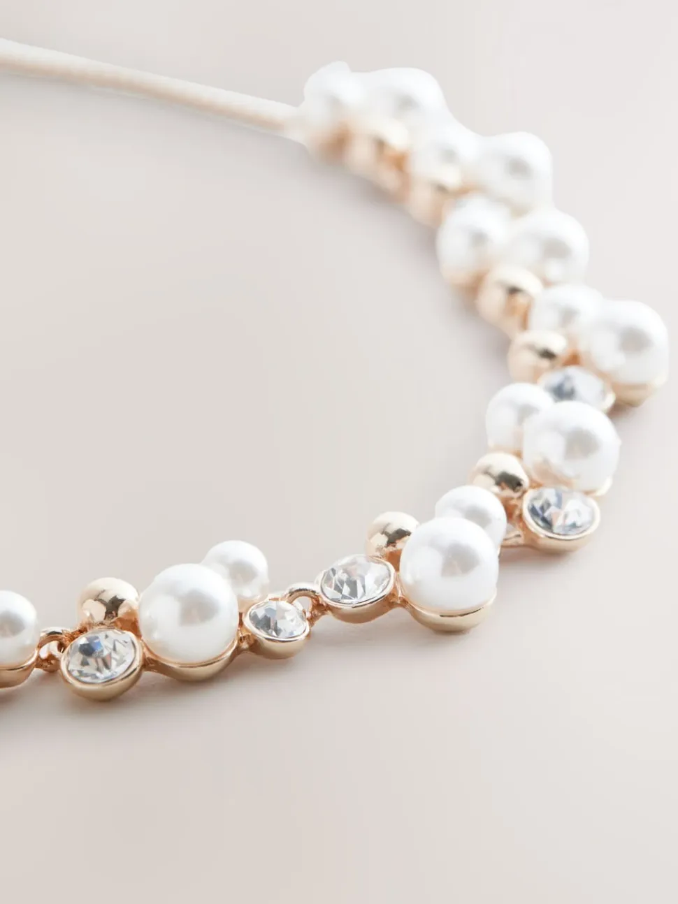 Goudkleurig - Pully ketting met glinsterende pareleffect