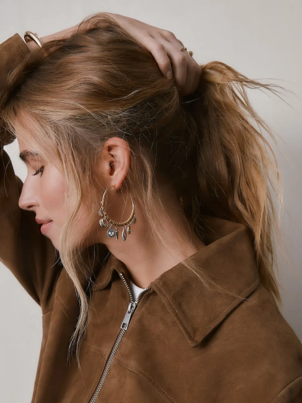 Goudkleurig - Wrapped Charm Drop Hoop Earrings
