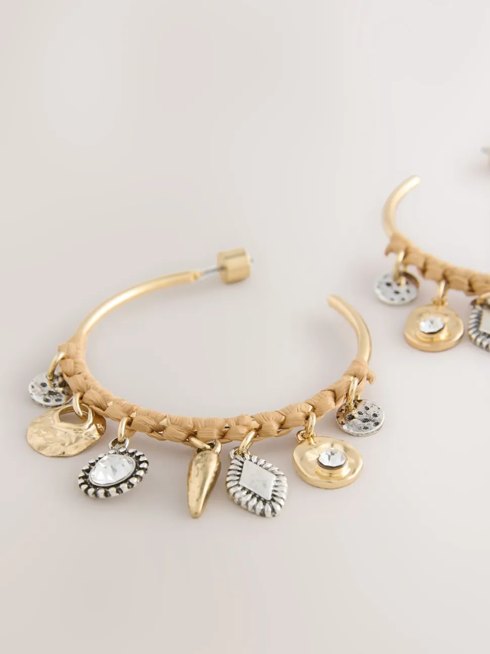 Goudkleurig - Wrapped Charm Drop Hoop Earrings
