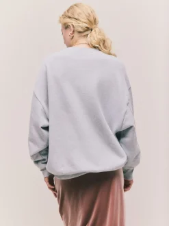 Grijs - Grafisch satijnapplicatie 'Le Marais' City sweatshirt met lange mouwen en ronde hals