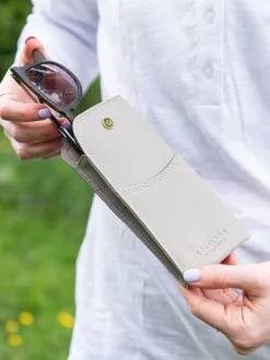 Grijs - Lakeland Leather Glasses Case