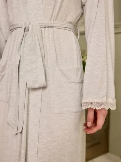 Grijs - Laura Ashley - Modal kamerjas met kanten afwerking