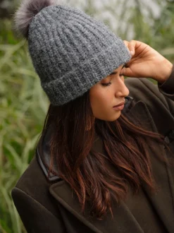 Grijs - Love & Roses Cosy Pom Hat
