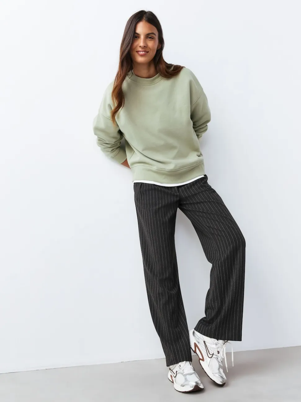 Grijs-groen - Supersoft Peached Essentials sweatshirt met ronde hals en naaddetail