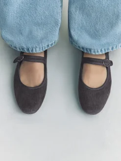 Grijze corduroy - Forever Comfort Round Toe Buckle Detail Mary Jane Shoes
