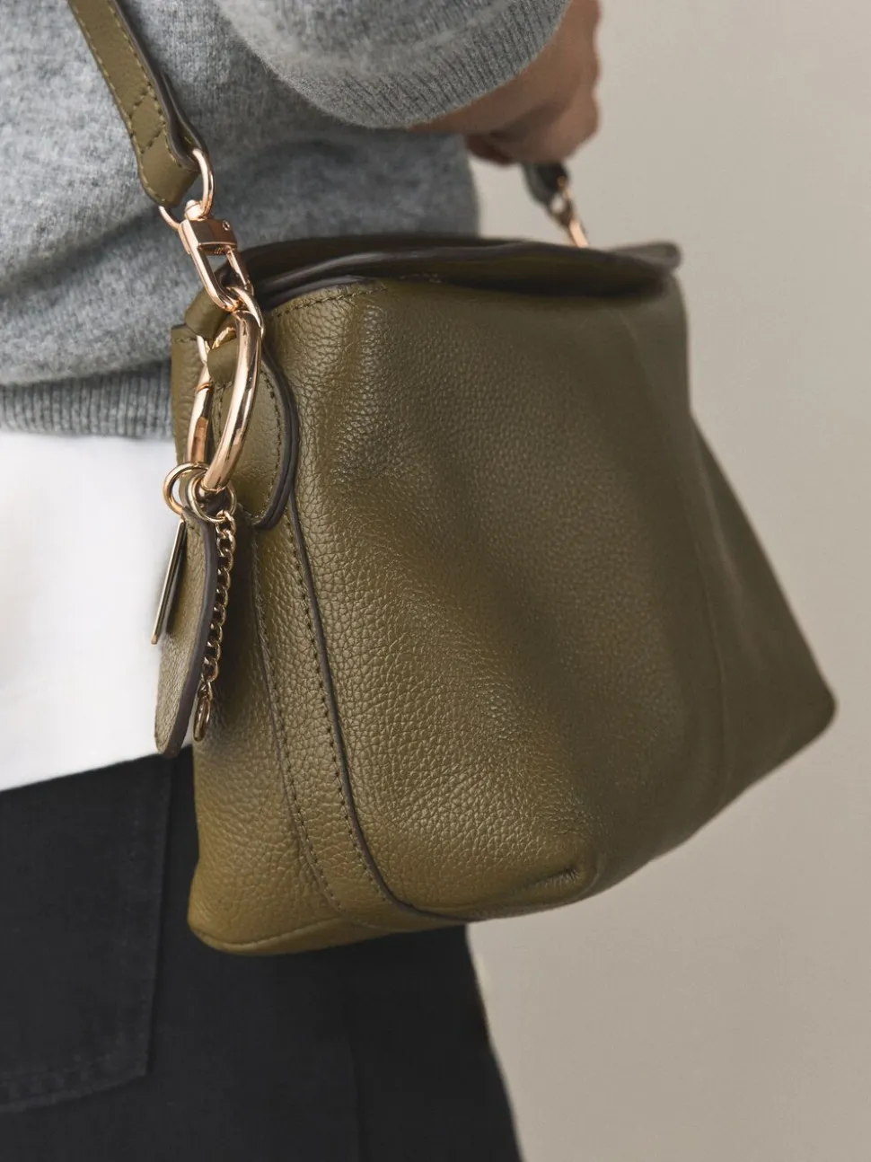 Groen - Leather Slouchy Cross-Body Bag