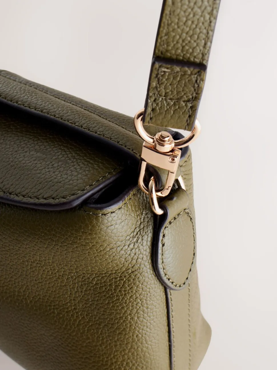 Groen - Leather Slouchy Cross-Body Bag