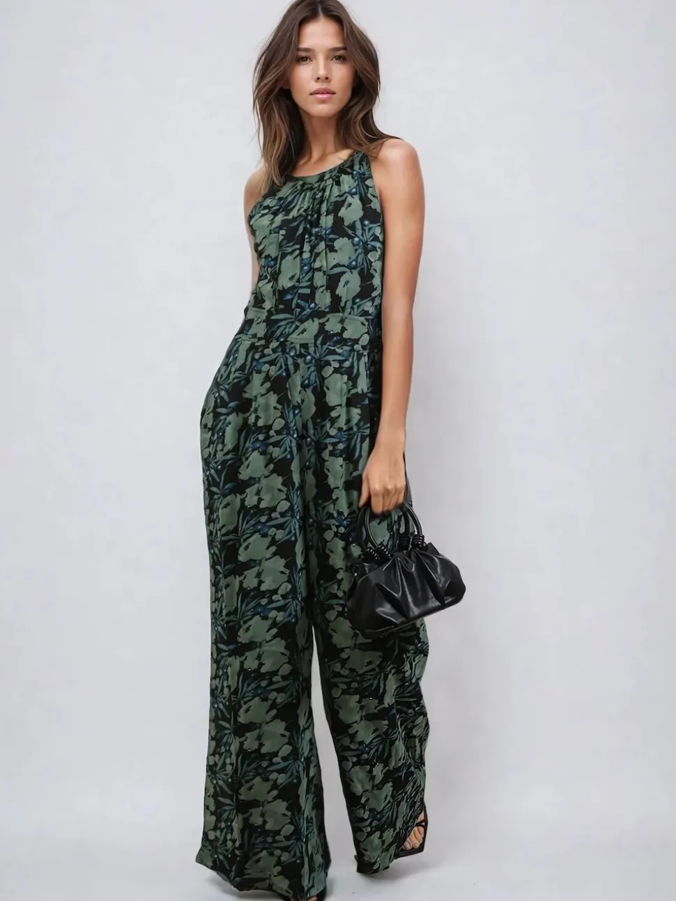 Groen - Religion Crew Wide Leg Jumpsuit in Abstract Façade Print