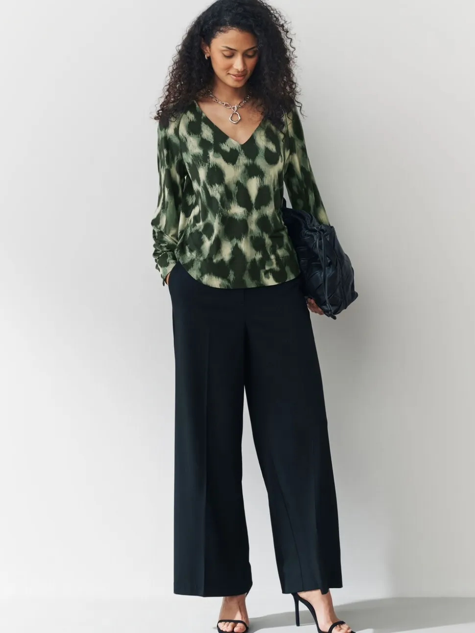 Groen met dierenprint - Long Sleeve V-Neck Jersery Blouse