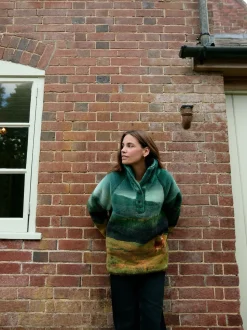 Groene boslandschapscène - Borg fleece top met print