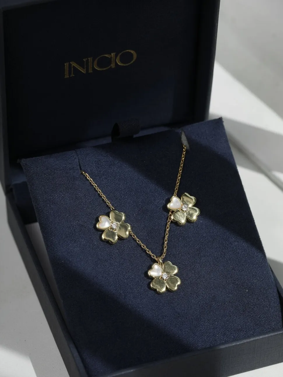 Inicio Cubic Zirconia Clover Set Gift Box