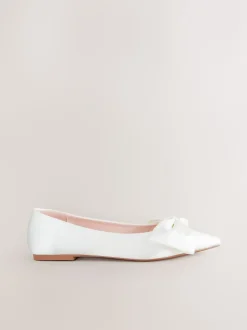 Ivoor - Forever Comfort® bruidsballerina's met strik en puntige neus