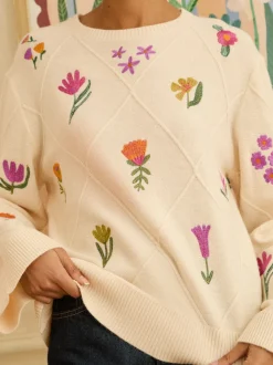 Ivoor - Love & Roses Embroidered Detail Knitted Jumper