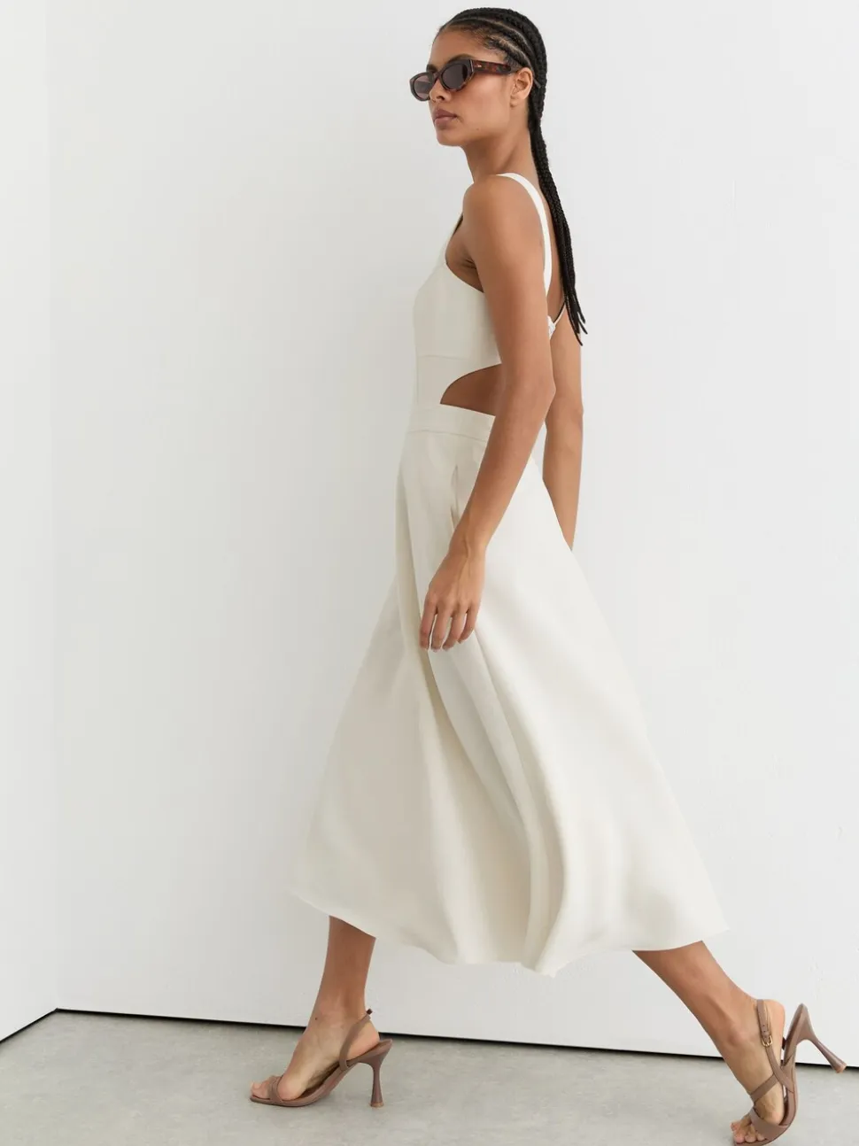 Ivoor - Reiss Dina Waisted Cut-Out Twill Midi Dress