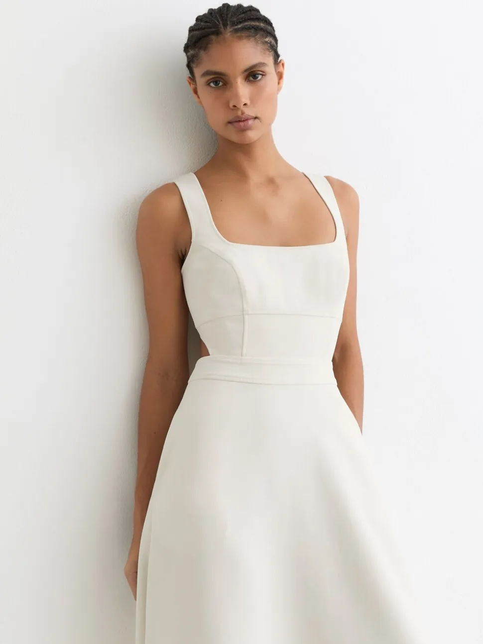 Ivoor - Reiss Dina Waisted Cut-Out Twill Midi Dress
