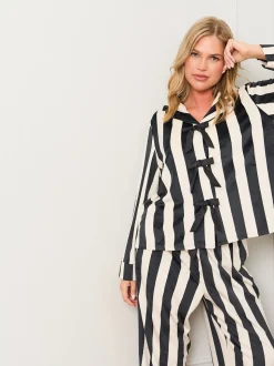 Jim Jam the Label Bow Traditional Black Pyjamas Set
