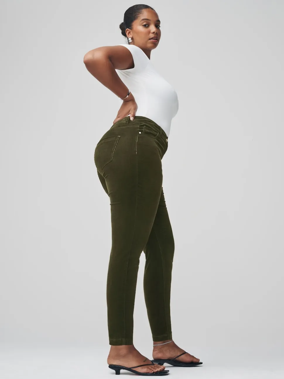 Kakigroen - Cord Skinny Hourglass Trousers