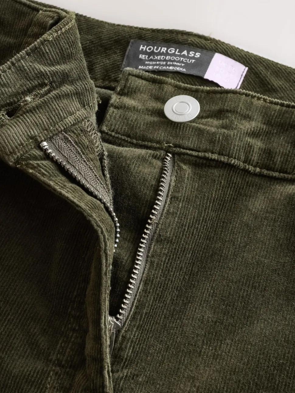 Kakigroen - Cord Skinny Hourglass Trousers