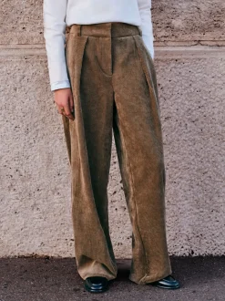 Kakigroen - Corduroy broek met wijde pijpen