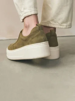 Kakigroen - Signature leren sneakers met dikke plateauzolen en sleehak