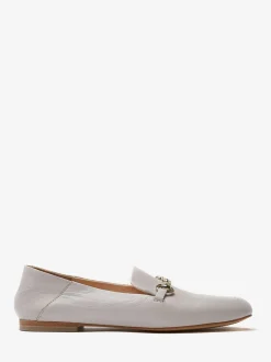 Kiezelkleurig crème - Mint Velvet Camille loafers van leer