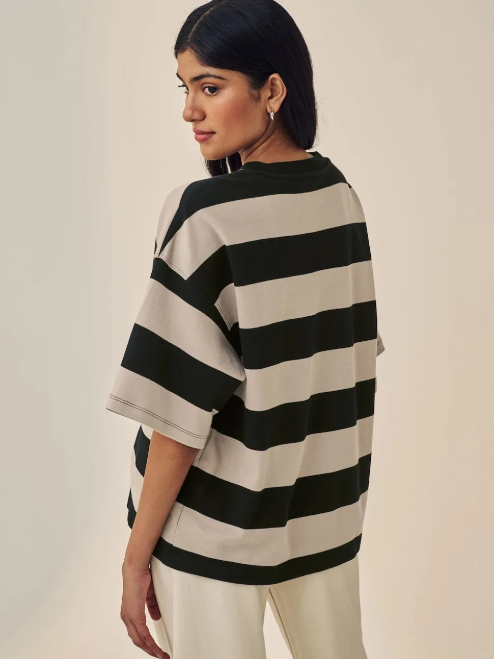 Kiezelkleurige neutrale streep - Boxy oversized T-shirt met relaxte pasvorm van zware stof en ronde hals