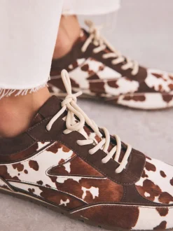 Koeienprint - Slim Premium Leren Trainers met Vetersluiting