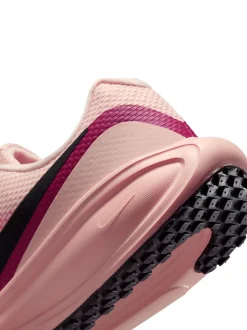 Koraalrood met wassing - Nike Revolution 8 hardloopschoenen
