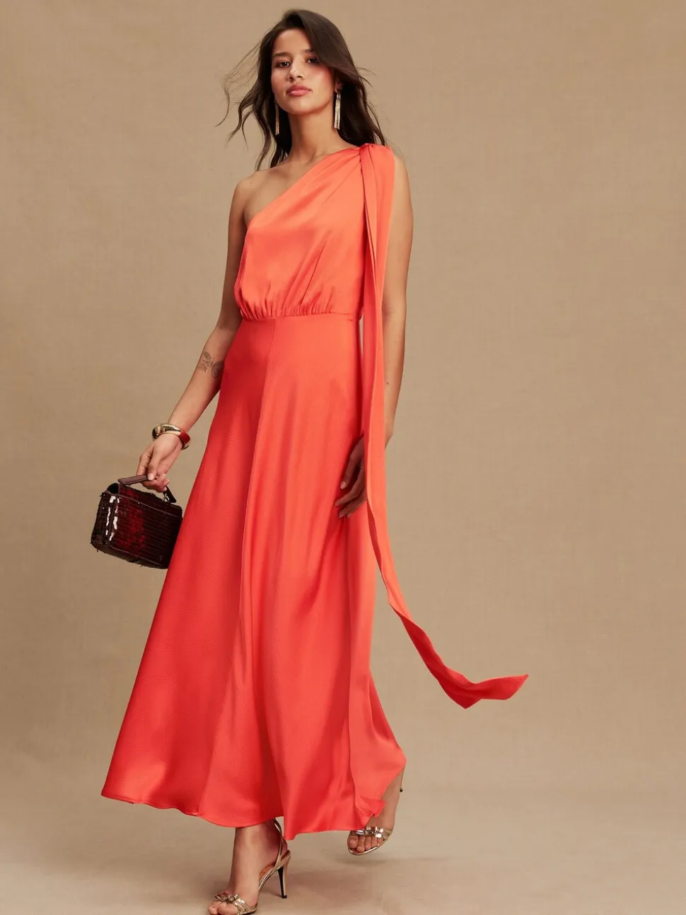 Koraalroze - Textured Satin Scarf Neck Midi Dress