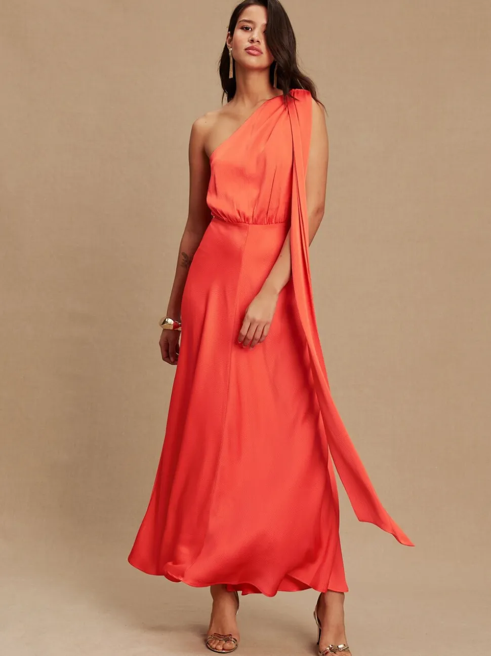 Koraalroze - Textured Satin Scarf Neck Midi Dress