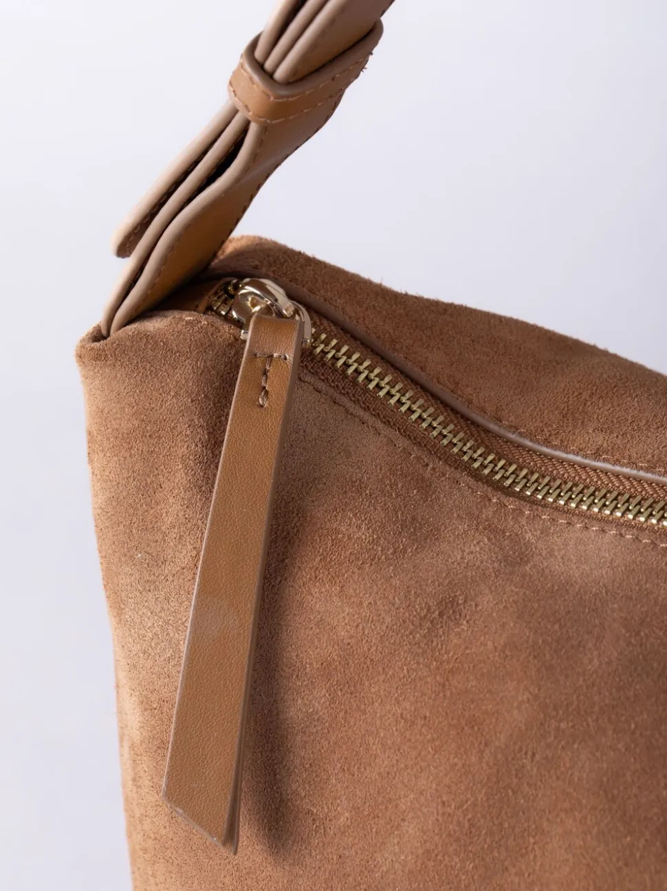 Lakeland Leather Buttermere suède handtas