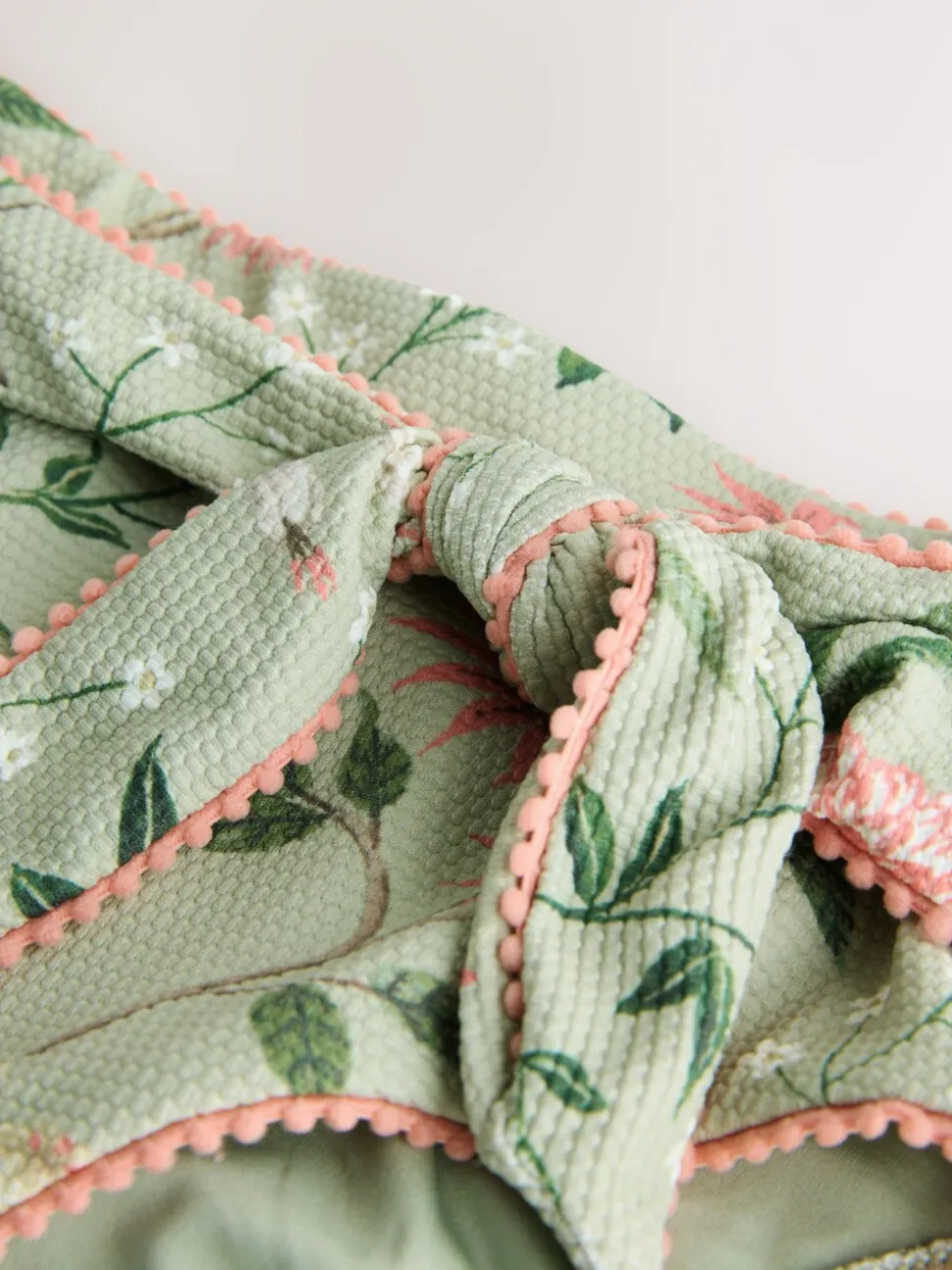 Laura Ashley hoog uitgesneden bikinibroekje