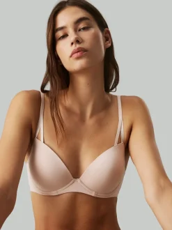 Licht beige - Calvin Klein - Verleidelijke comfortabel licht liftende demi-beha