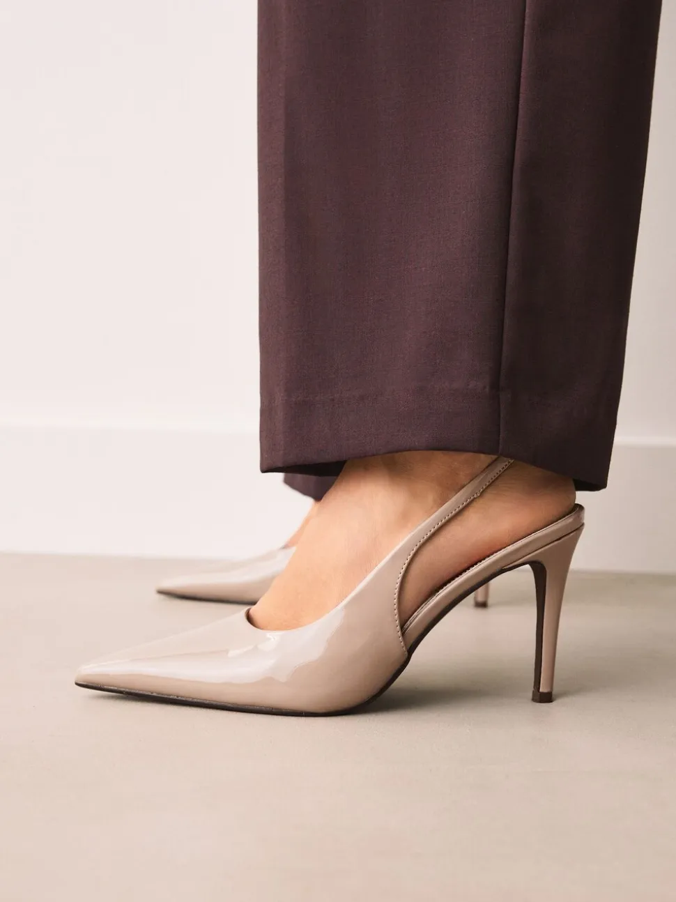 Licht beige - Forever Comfort® puntige schoenen met hielbandje