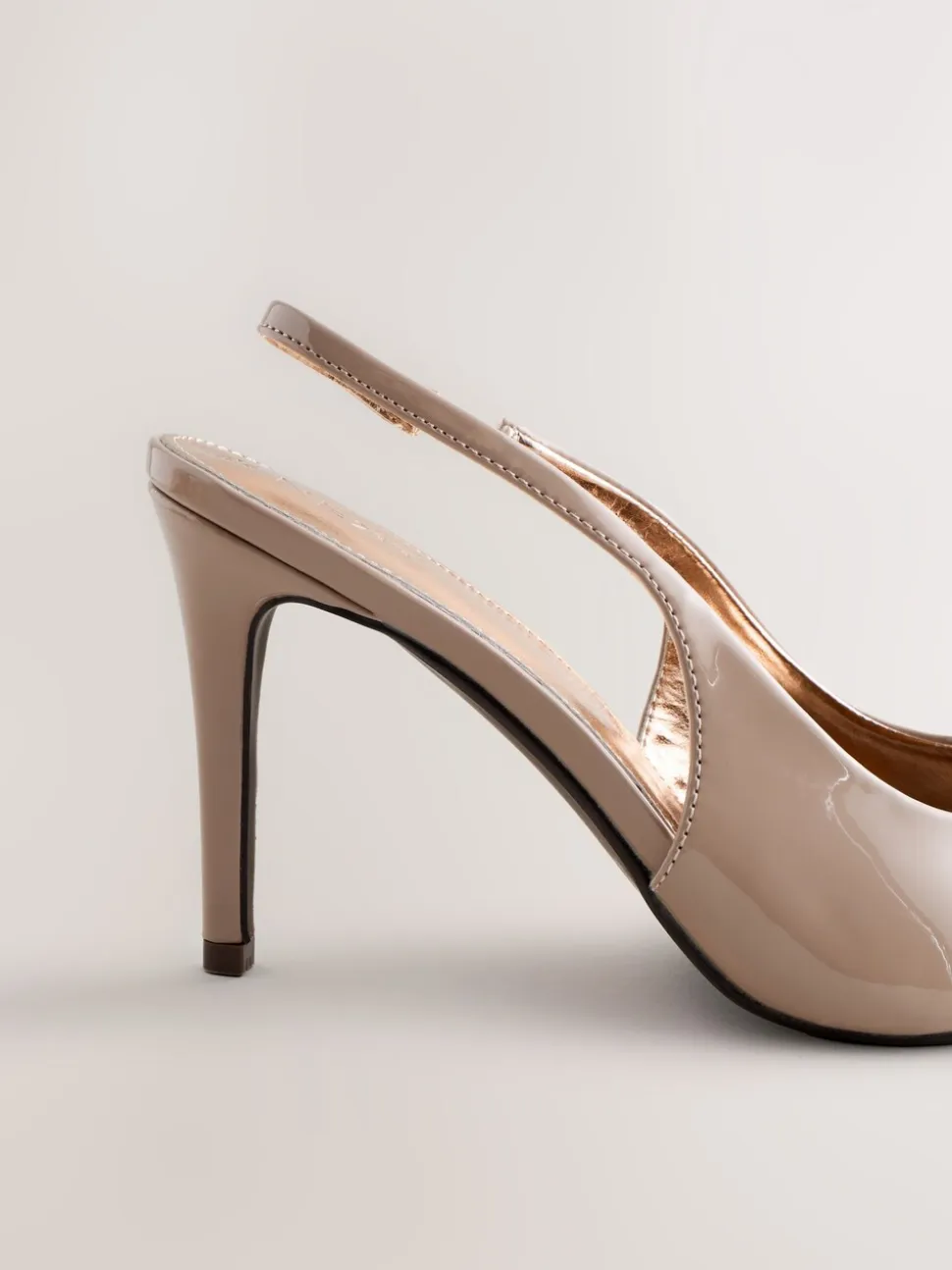 Licht beige - Forever Comfort® puntige schoenen met hielbandje