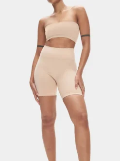 Licht beige - Heist - Contour vormgevende naadloze short met hoge taille