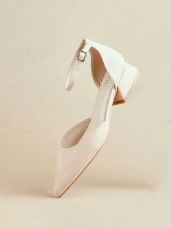 Licht beige - Linzi Dolly pumps met lage blokhak en wijde pasvorm