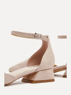 Licht beige - Linzi Dolly pumps met lage blokhak en wijde pasvorm