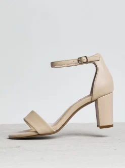 Licht beige - Linzi Franki met blokhak en open neus