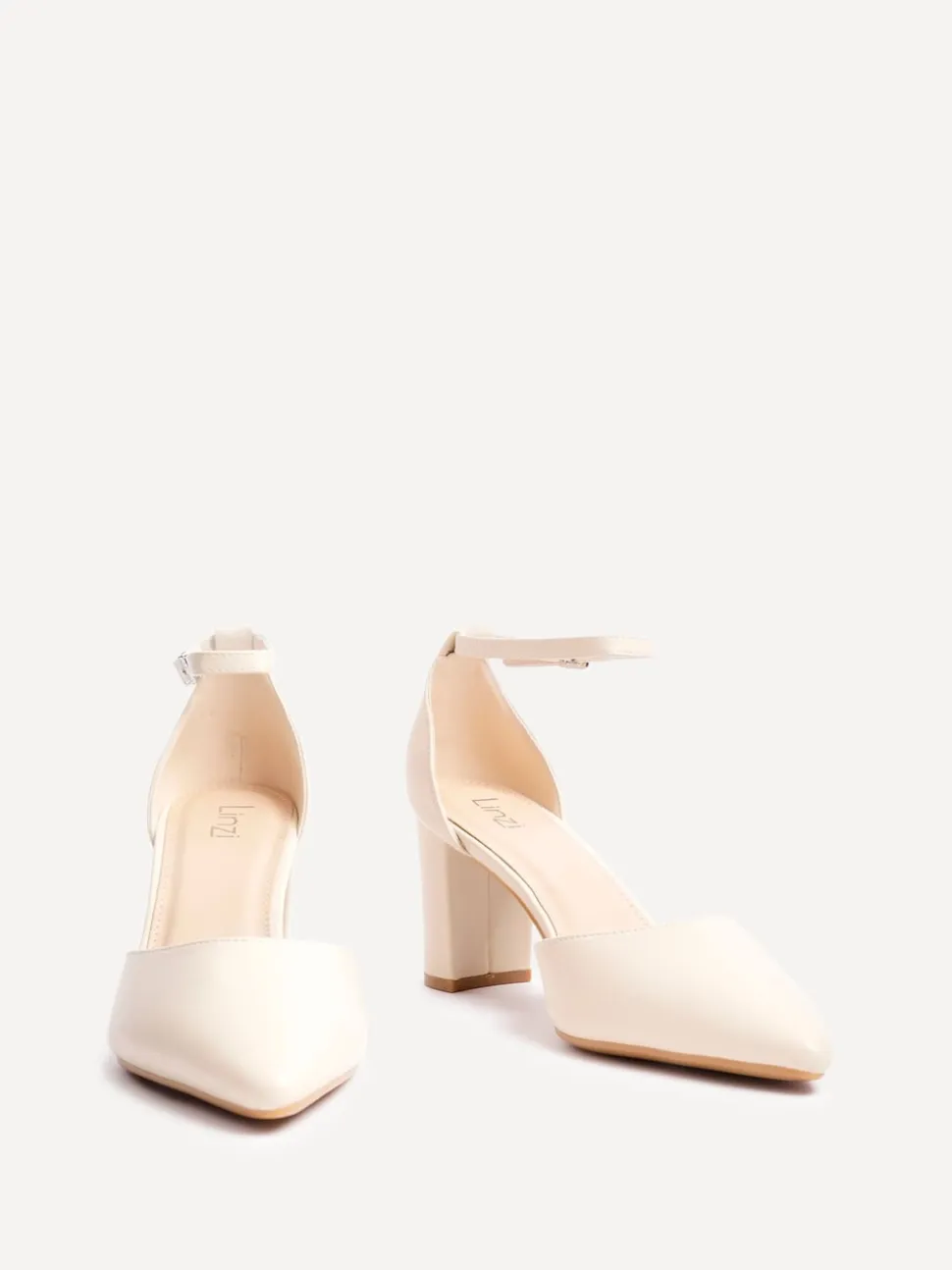 Licht beige - Linzi Leona pumps met blokhak en dichte hiel