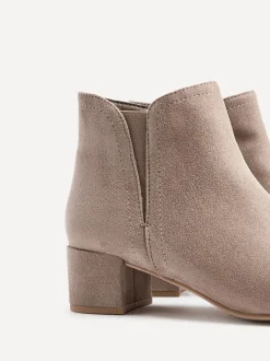 Licht beige - Linzi Manor Low Block Heeled Ankle Boots