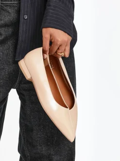 Licht beige - Linzi Wide Fit Compete Pointed Toe Ballet Flat Shoes