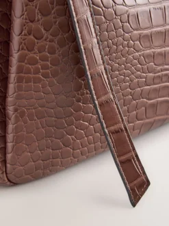 Lichtbruin - Belted Croc Shoulder Bag