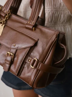 Lichtbruin - Charm Buckle Hand Held Bag