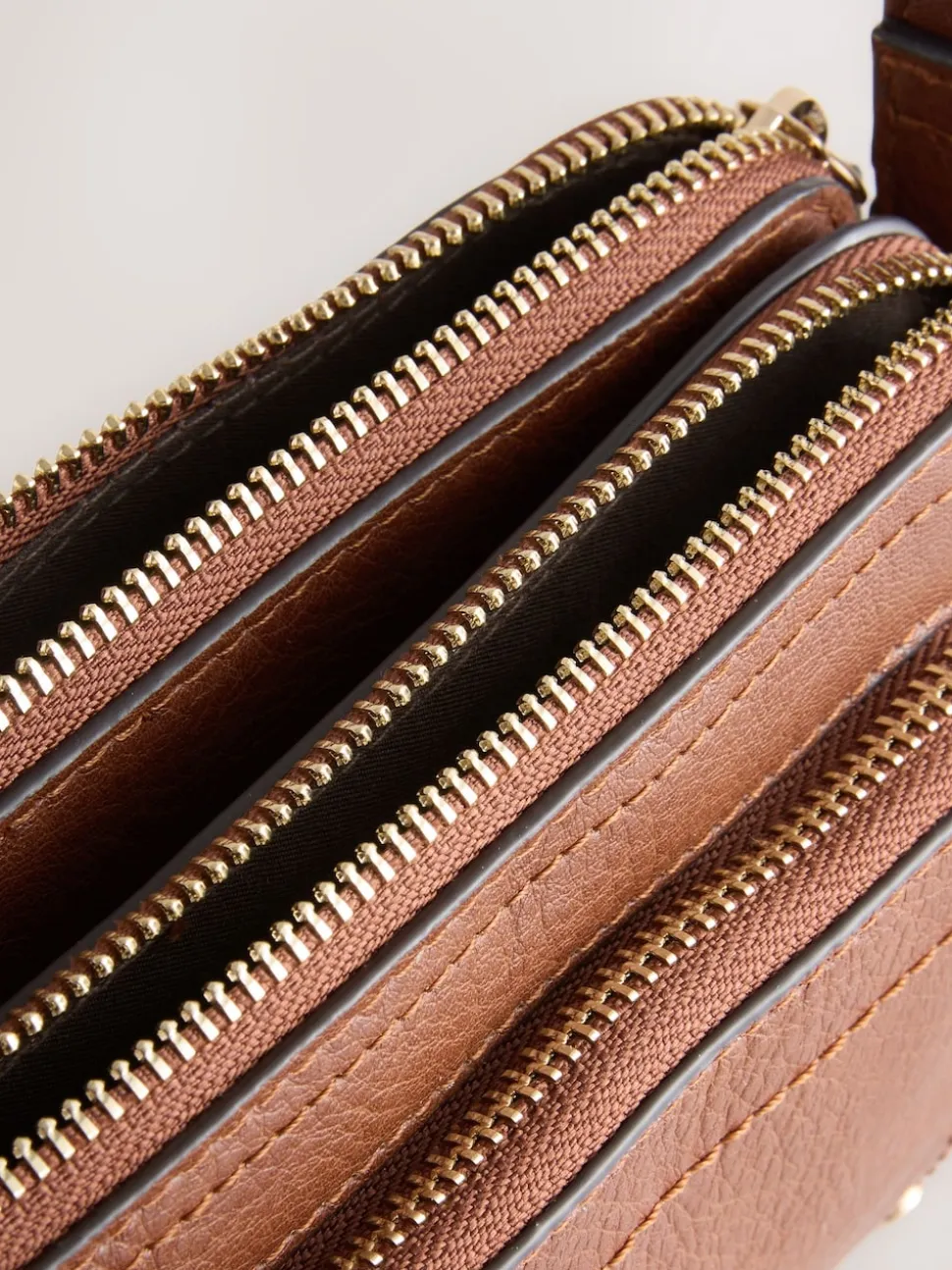 Lichtbruin - Crossbodytas met dubbele rits